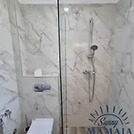 Apartment Summerland By Sunny Mamaia